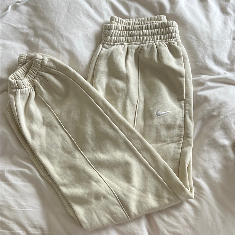 Nike Sweatpants Ivory